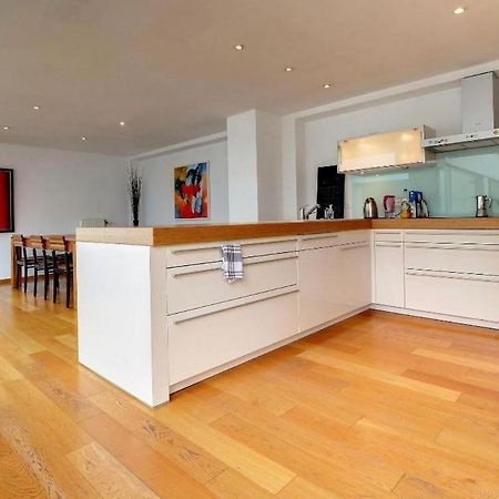 Down Town Spacious Duplex With Private Parking & Game Room Bruxelles Extérieur photo